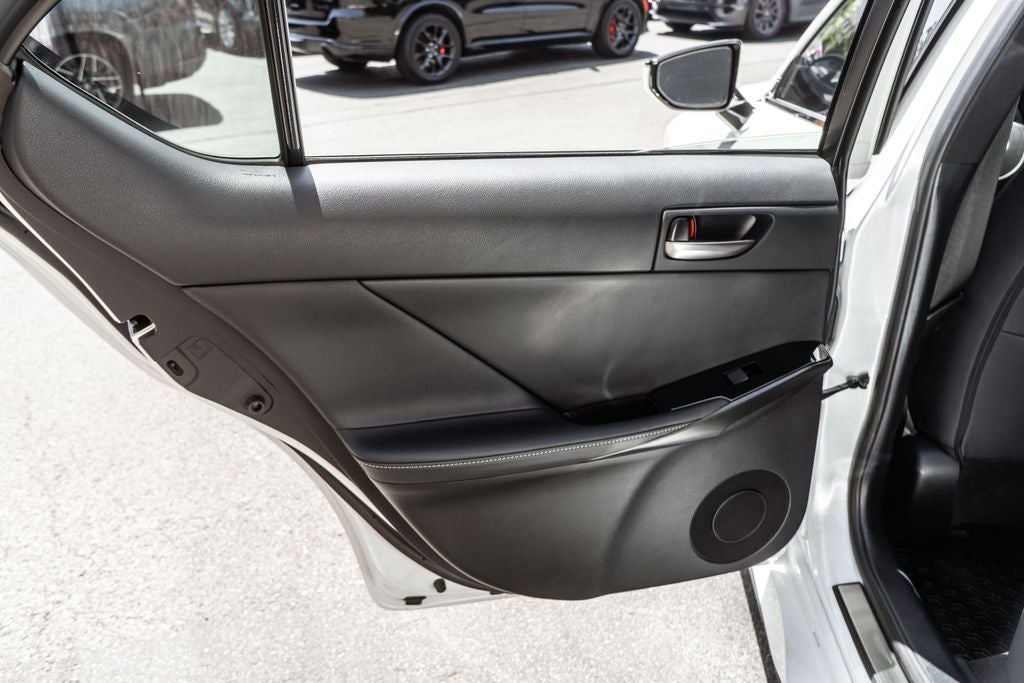 2024 Lexus IS 300