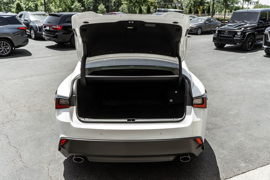 2024 Lexus IS 300