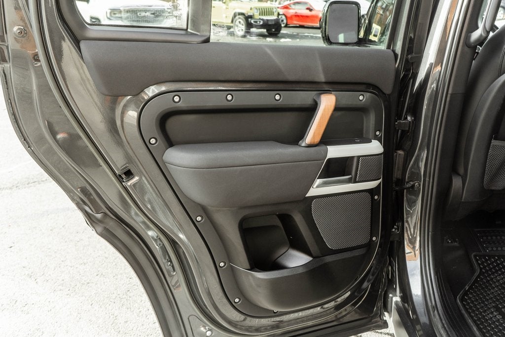 2023 Land Rover Defender 110 S