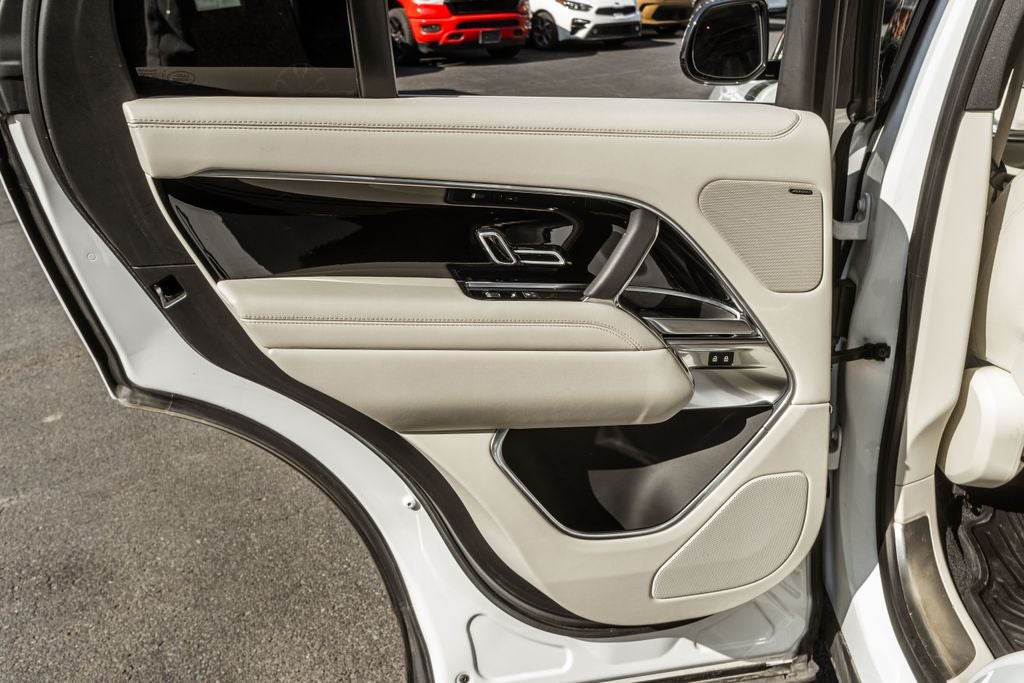 2023 Land Rover Range Rover SE
