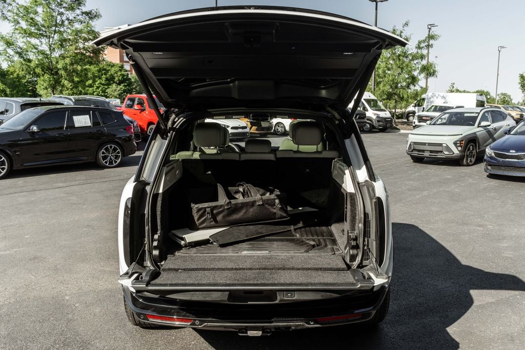 2023 Land Rover Range Rover SE