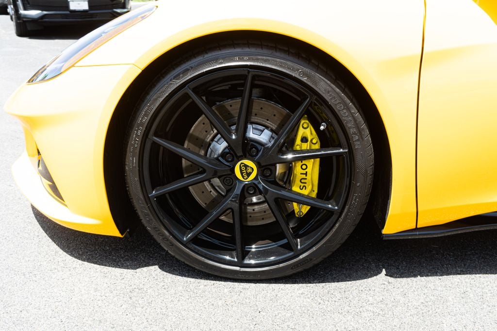 2024 Lotus Emira V6