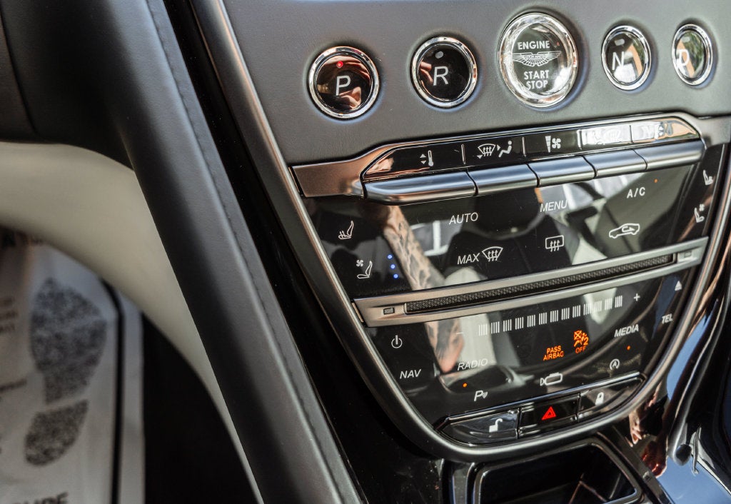 2018 Aston Martin DB11 Base