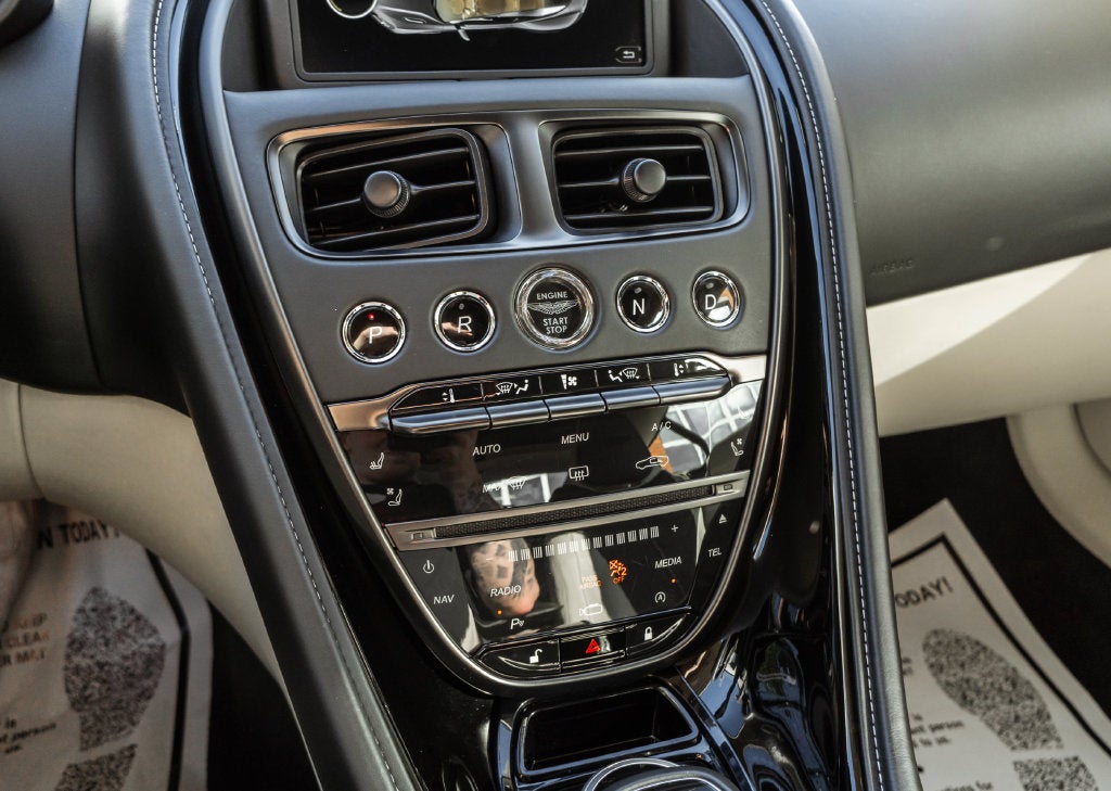 2018 Aston Martin DB11 Base