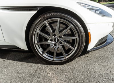 2018 Aston Martin DB11 Base