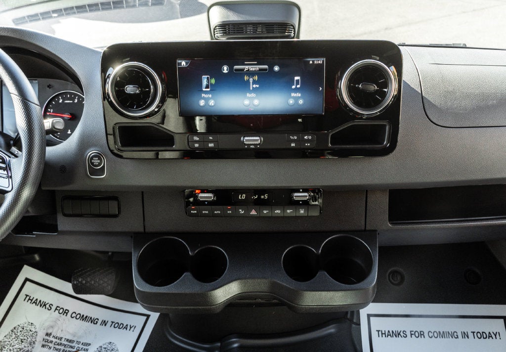 2025 Mercedes-Benz Sprinter 2500 Passenger 144 WB