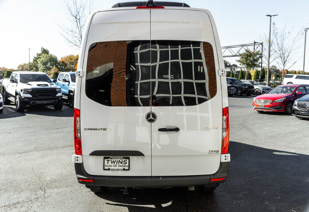 2025 Mercedes-Benz Sprinter 2500 Passenger 144 WB