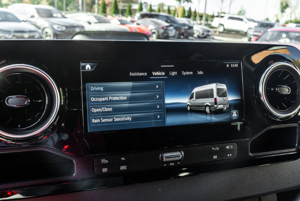 2025 Mercedes-Benz Sprinter 2500 Passenger 144 WB