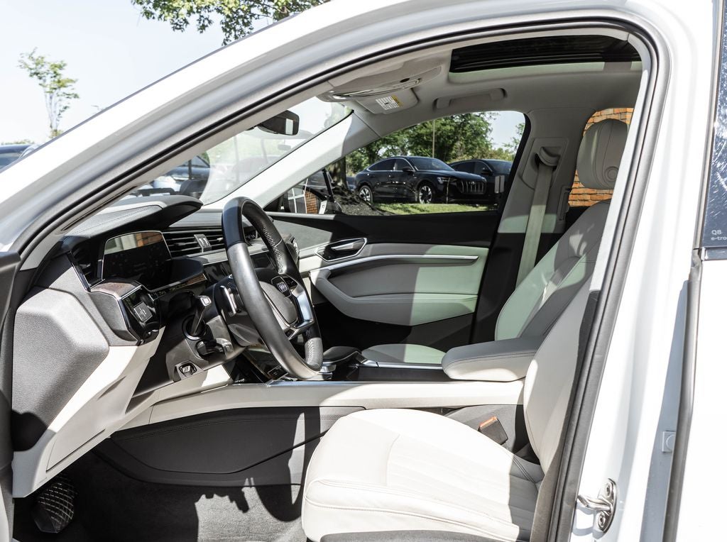 2024 Audi Q8 e-tron Premium quattro