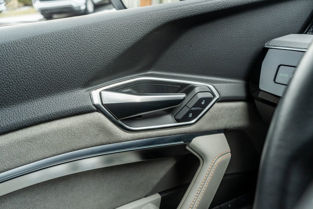 2024 Audi Q8 e-tron Prestige quattro