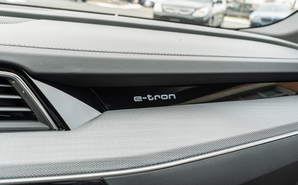 2024 Audi Q8 e-tron Prestige quattro