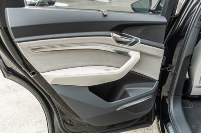 2024 Audi Q8 e-tron Prestige quattro