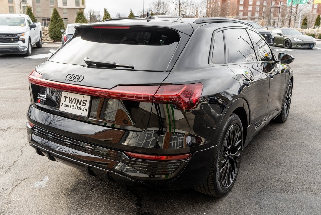2024 Audi Q8 e-tron Prestige quattro
