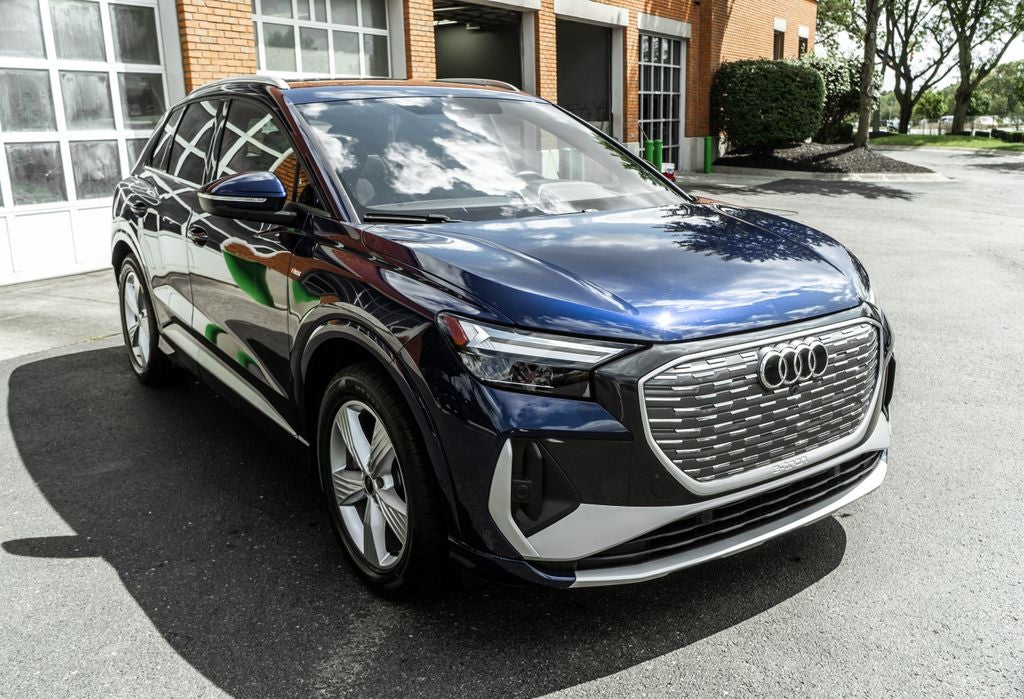 2024 Audi Q4 e-tron Premium Plus quattro