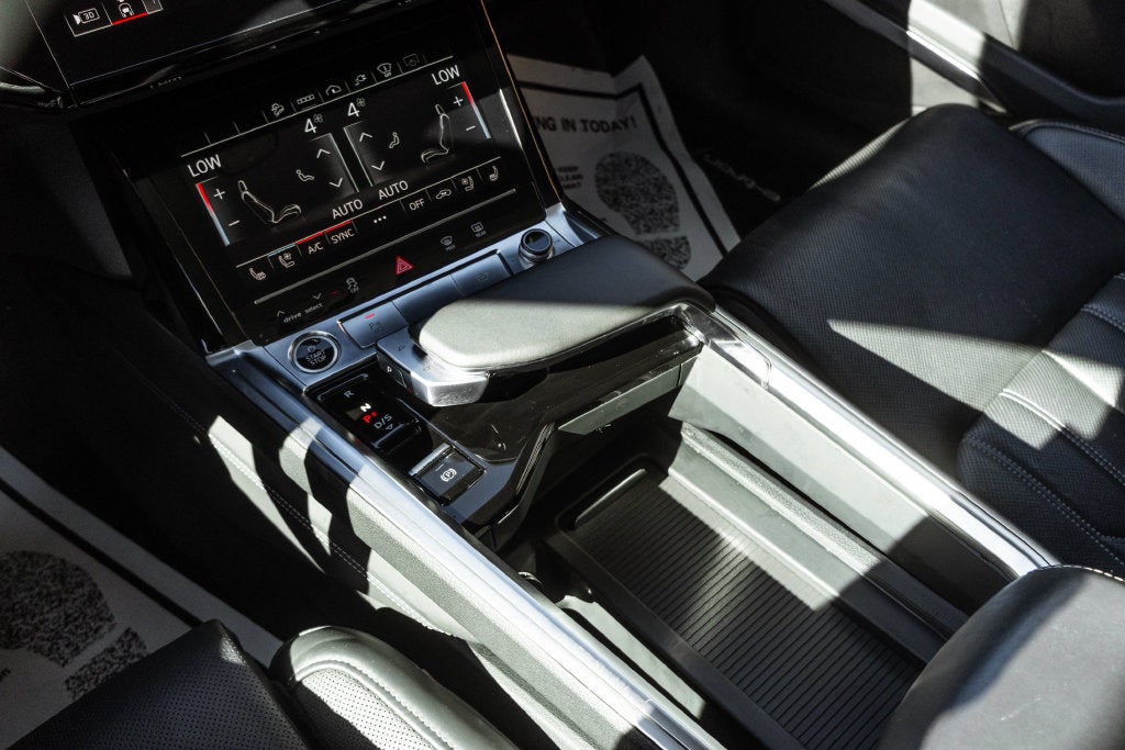 2021 Audi e-tron Prestige quattro