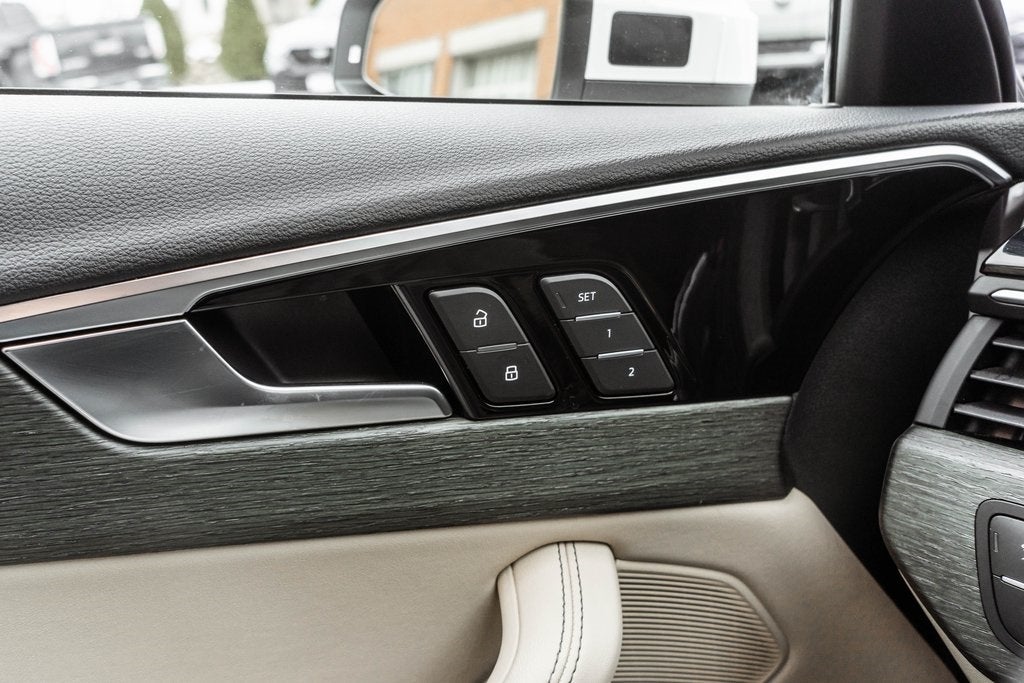 2023 Audi A4 45 S line Premium Plus quattro