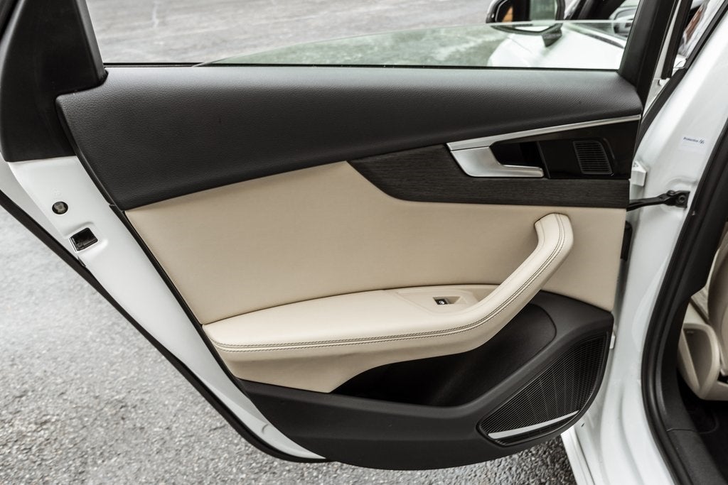 2023 Audi A4 45 S line Premium Plus quattro