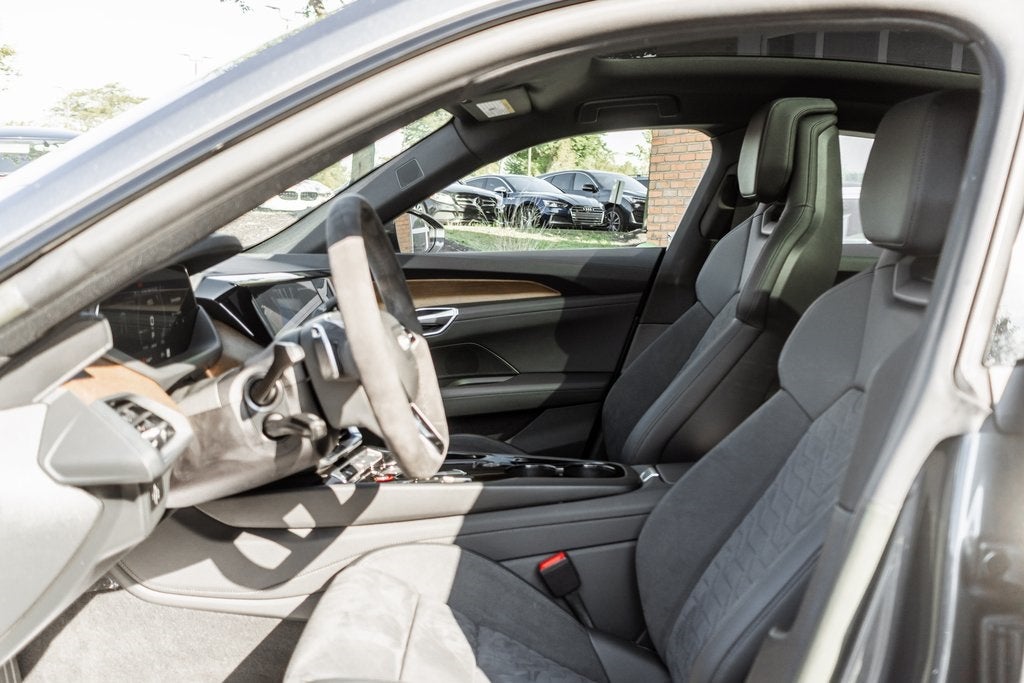 2022 Audi e-tron GT Premium Plus quattro