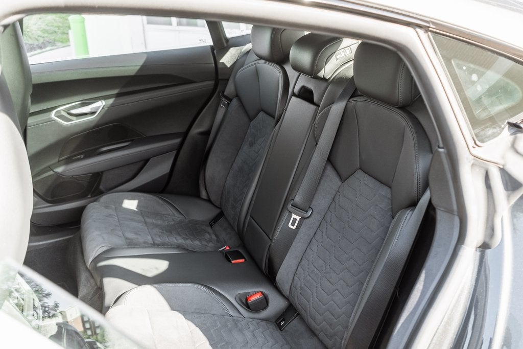 2022 Audi e-tron GT Premium Plus quattro