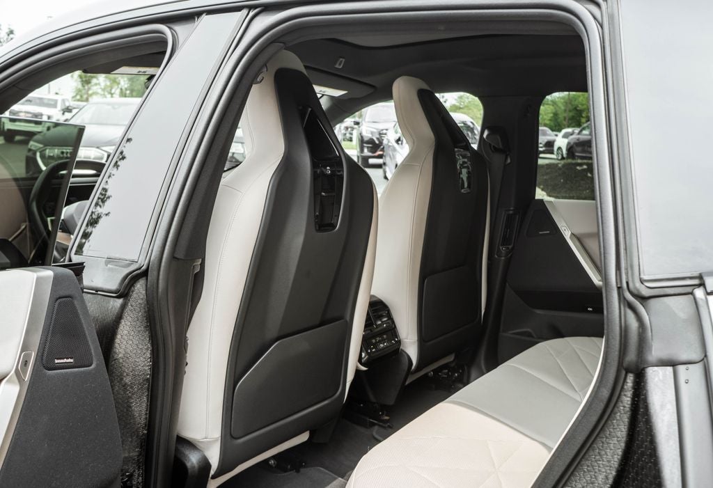 2024 BMW iX xDrive50