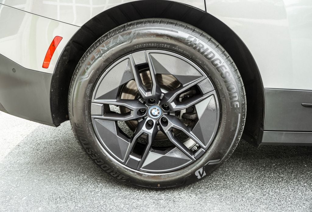 2024 BMW iX xDrive50