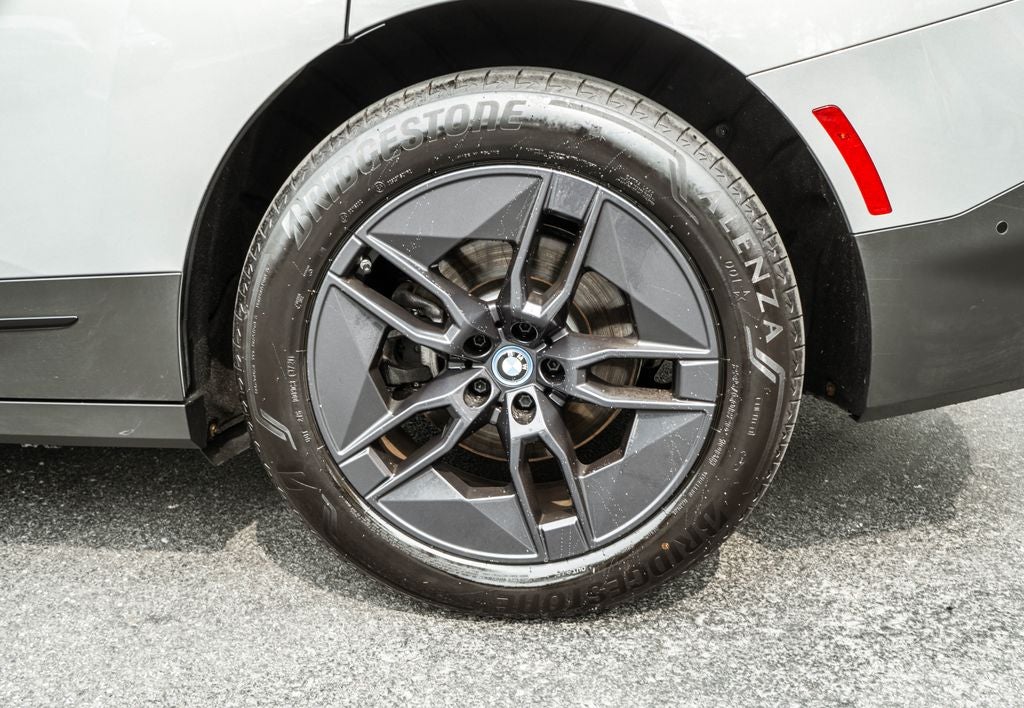 2024 BMW iX xDrive50
