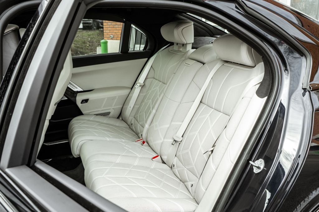 2023 BMW 7 Series 760i xDrive