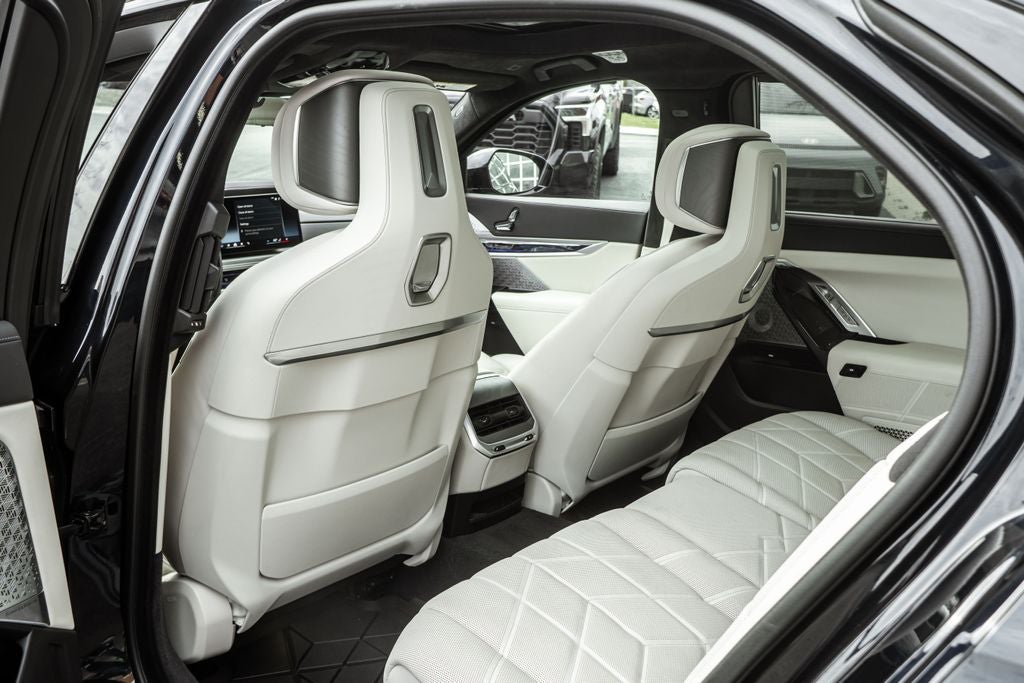 2023 BMW 7 Series 760i xDrive