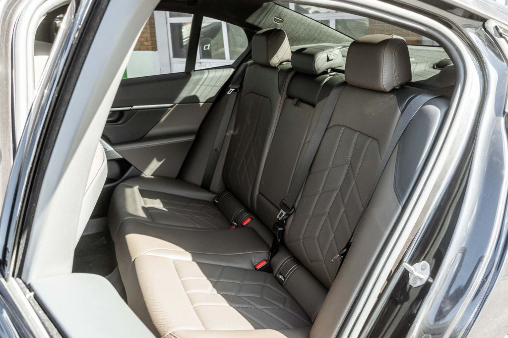 2026 BMW 5 Series 530i xDrive