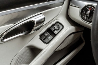 2017 Porsche 718 Cayman Base