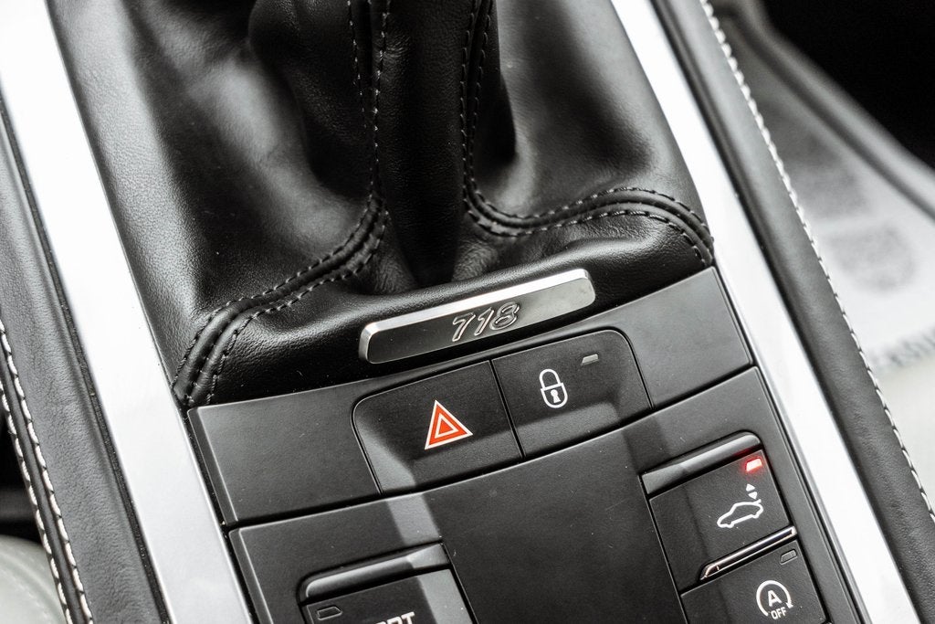 2017 Porsche 718 Cayman Base