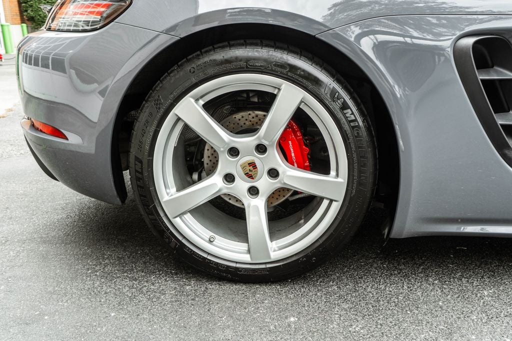2018 Porsche 718 Cayman Base