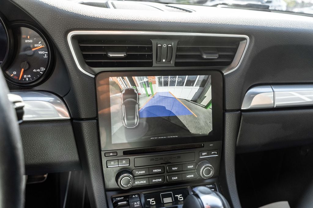 2018 Porsche 911 Carrera