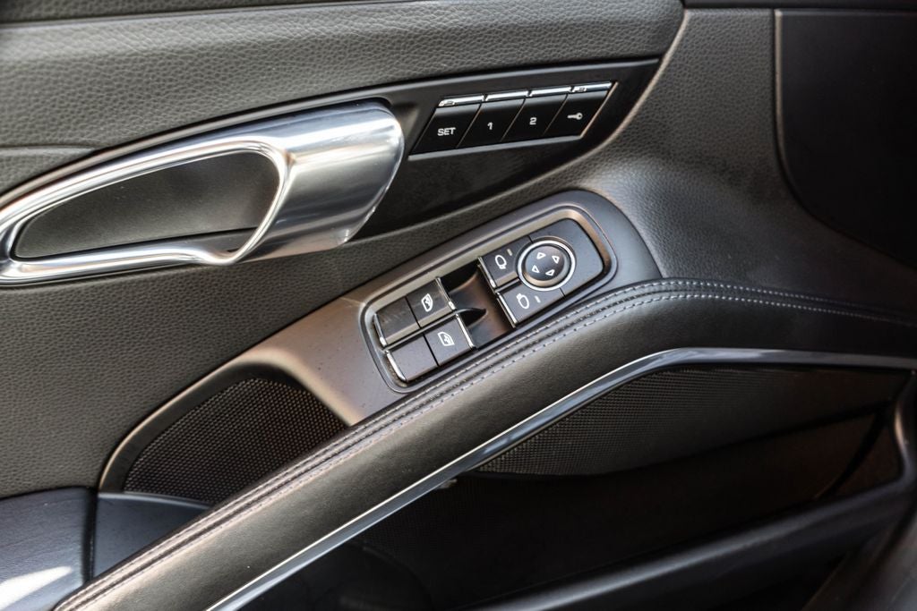 2018 Porsche 911 Carrera