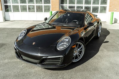 2018 Porsche 911 Carrera