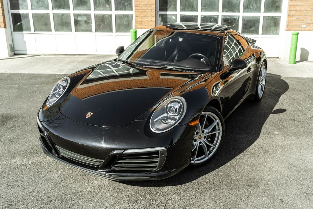 2018 Porsche 911 Carrera