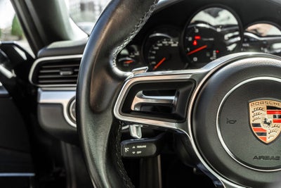 2018 Porsche 911 Carrera