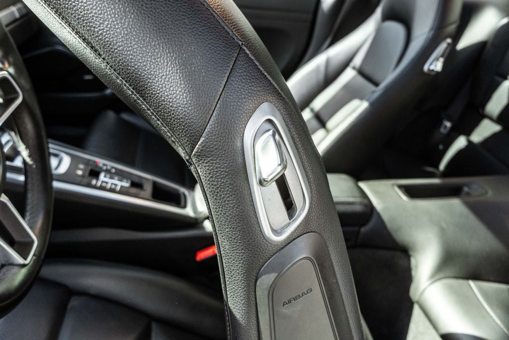 2018 Porsche 911 Carrera