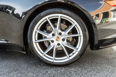 2018 Porsche 911 Carrera