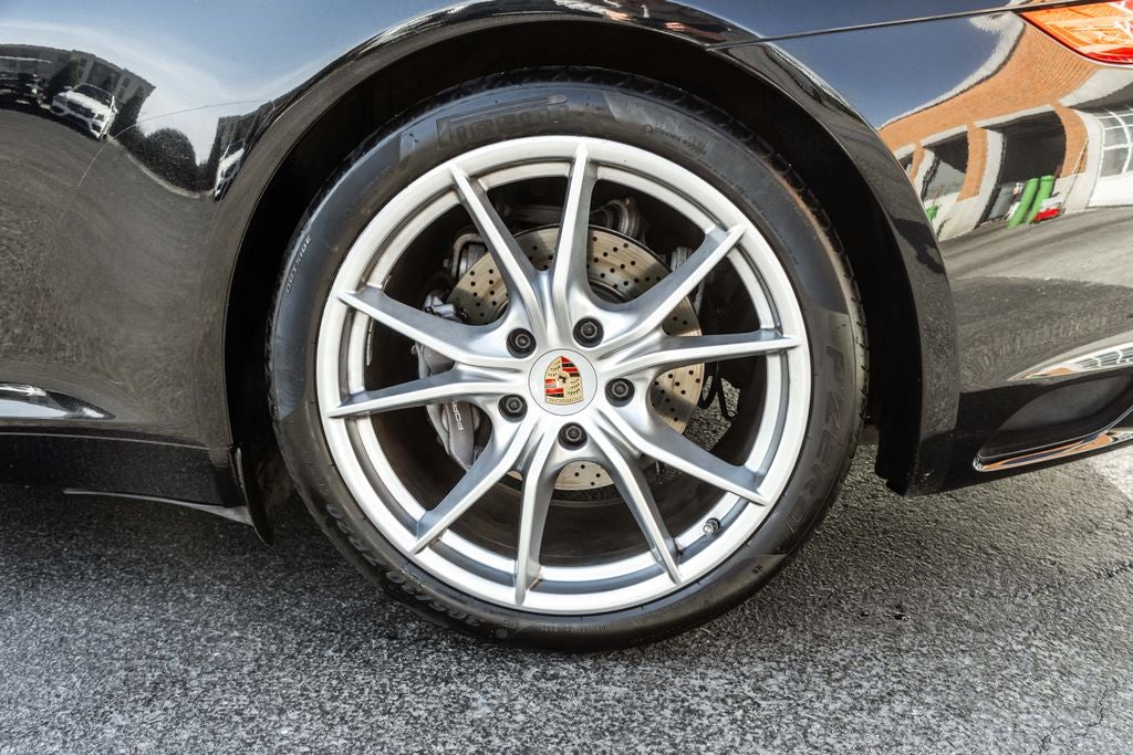 2018 Porsche 911 Carrera