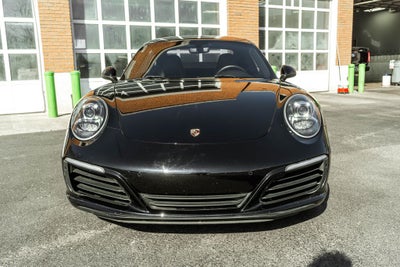 2018 Porsche 911 Carrera