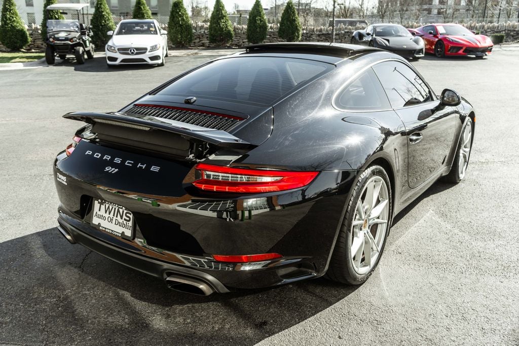 2018 Porsche 911 Carrera