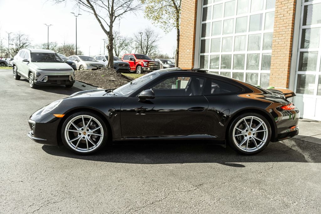 2018 Porsche 911 Carrera