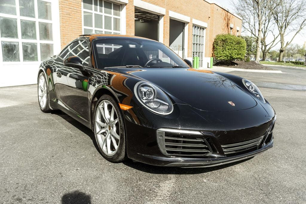 2018 Porsche 911 Carrera