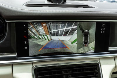2023 Porsche Panamera 4 Platinum Edition