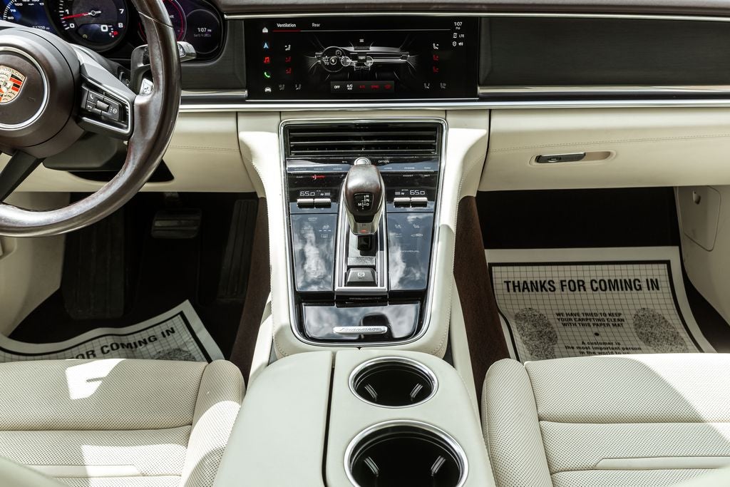 2023 Porsche Panamera 4 Platinum Edition