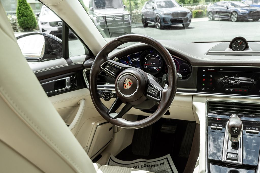 2023 Porsche Panamera 4 Platinum Edition