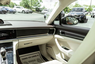 2023 Porsche Panamera 4 Platinum Edition
