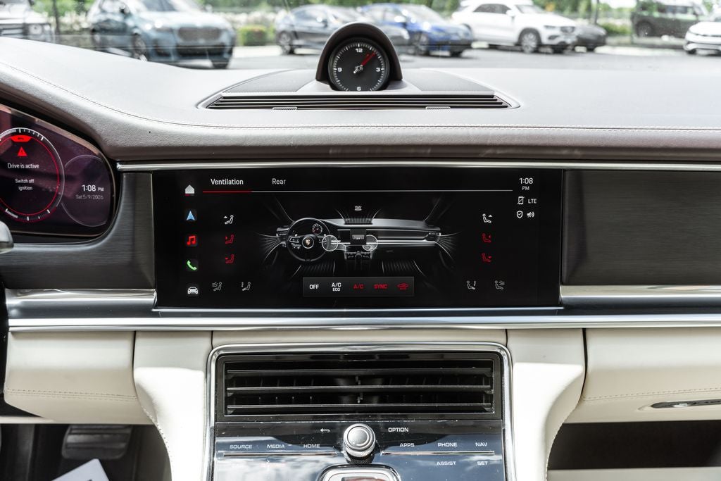 2023 Porsche Panamera 4 Platinum Edition