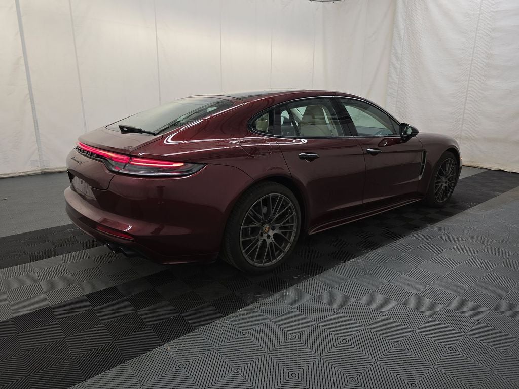 2023 Porsche Panamera 4 Platinum Edition